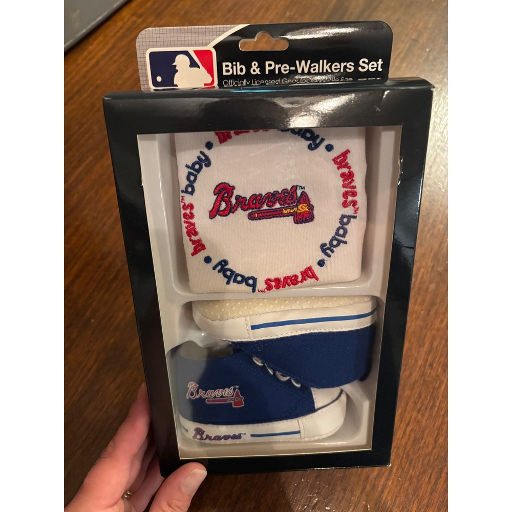 MLB Atlanta Braves Baby Fanatic Bib and Pre-Walkers Shoe Set 0-6 Months NEW